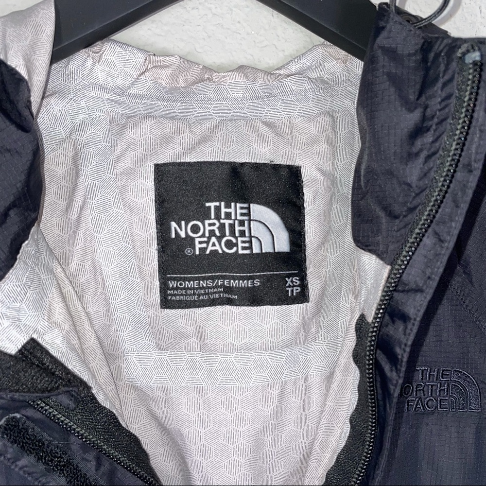The North Face Venture 2 Jacket Black - Picture 12 of 13